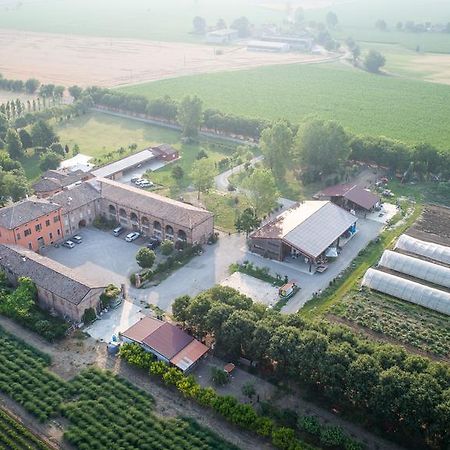 Agriturismo Arte Contadina Fiorenzuola dʼArda Екстериор снимка