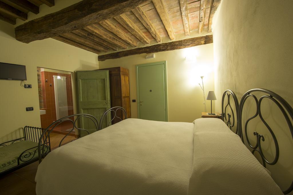 Agriturismo Arte Contadina Fiorenzuola dʼArda Екстериор снимка