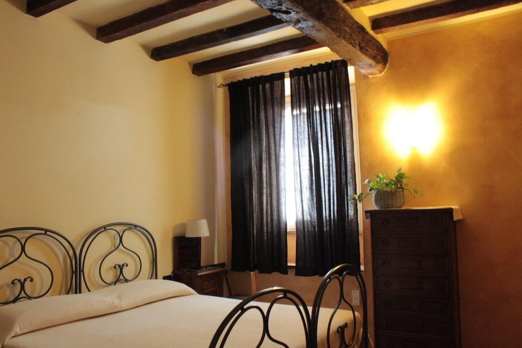 Agriturismo Arte Contadina Fiorenzuola dʼArda Стая снимка