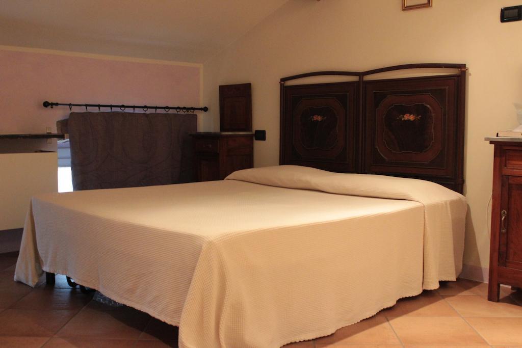 Agriturismo Arte Contadina Fiorenzuola dʼArda Стая снимка